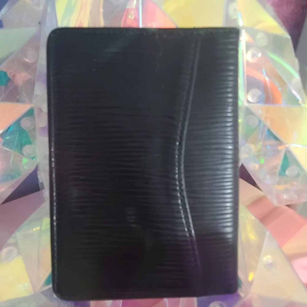 Louis Vuitton questions leave